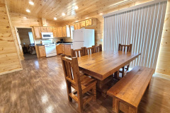 Cabin_5_dining