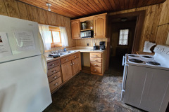 cabin_3_kitchen