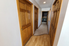 cabin4_hallway