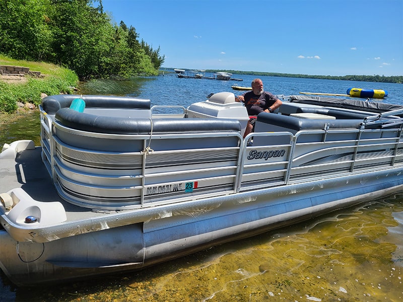 22 foot cruising pontoon